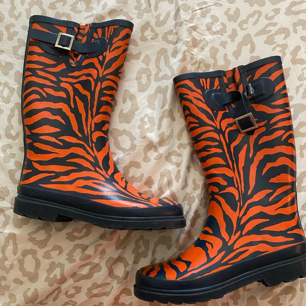 Rain boots - one buckle is broken #auburn #tigers